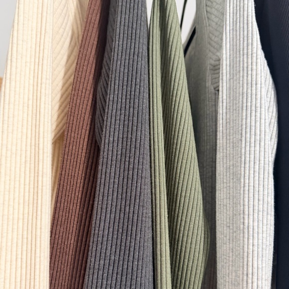 5 aerie henleys - Picture 2 of 8